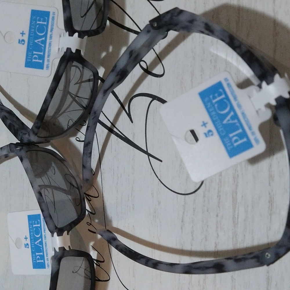 Children's place kids sunglasses